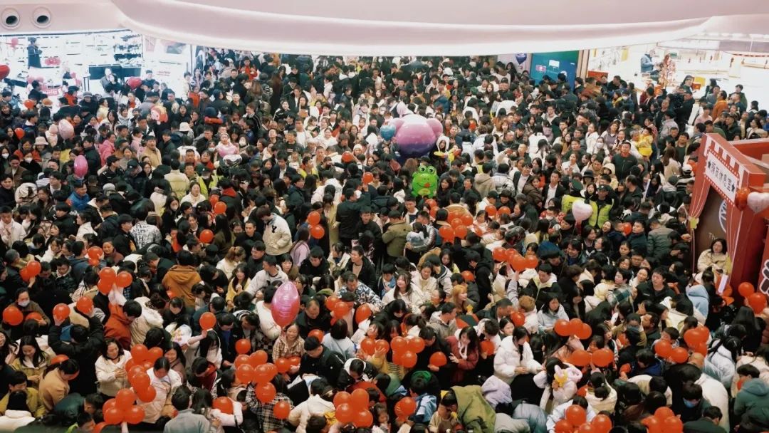 在商场沉浸式体验“公园20分钟效应” 在商场沉浸式体验“公园20分钟效应”